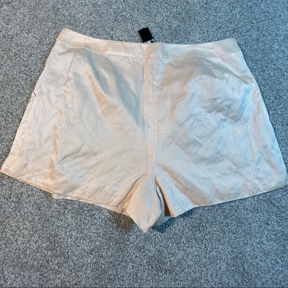 ELIZABETH AND JAMES PEAW RUMPLED STEVIE SHORT Size 10 - Picture 5 of 14